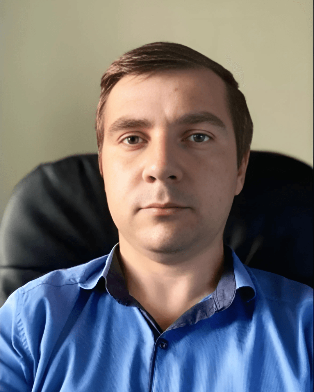 Фото викладача